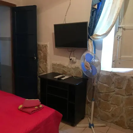 Bed and breakfast Darlis Aetna Guestroom Nunziata